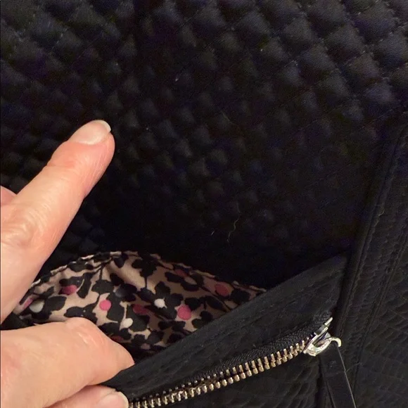 Vera Bradley Black Microfiber shoulder bag NWOT - Picture 4 of 7